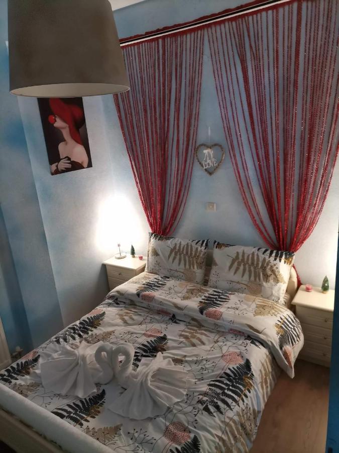 Frasta'S Rose Daire Plaka  Dış mekan fotoğraf